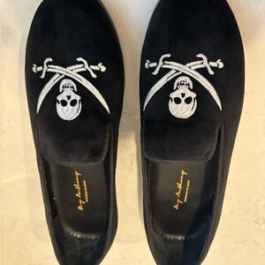Women’s May Anthony Black Skull and Crossbone / Jolly Roger Embroidered Loafers